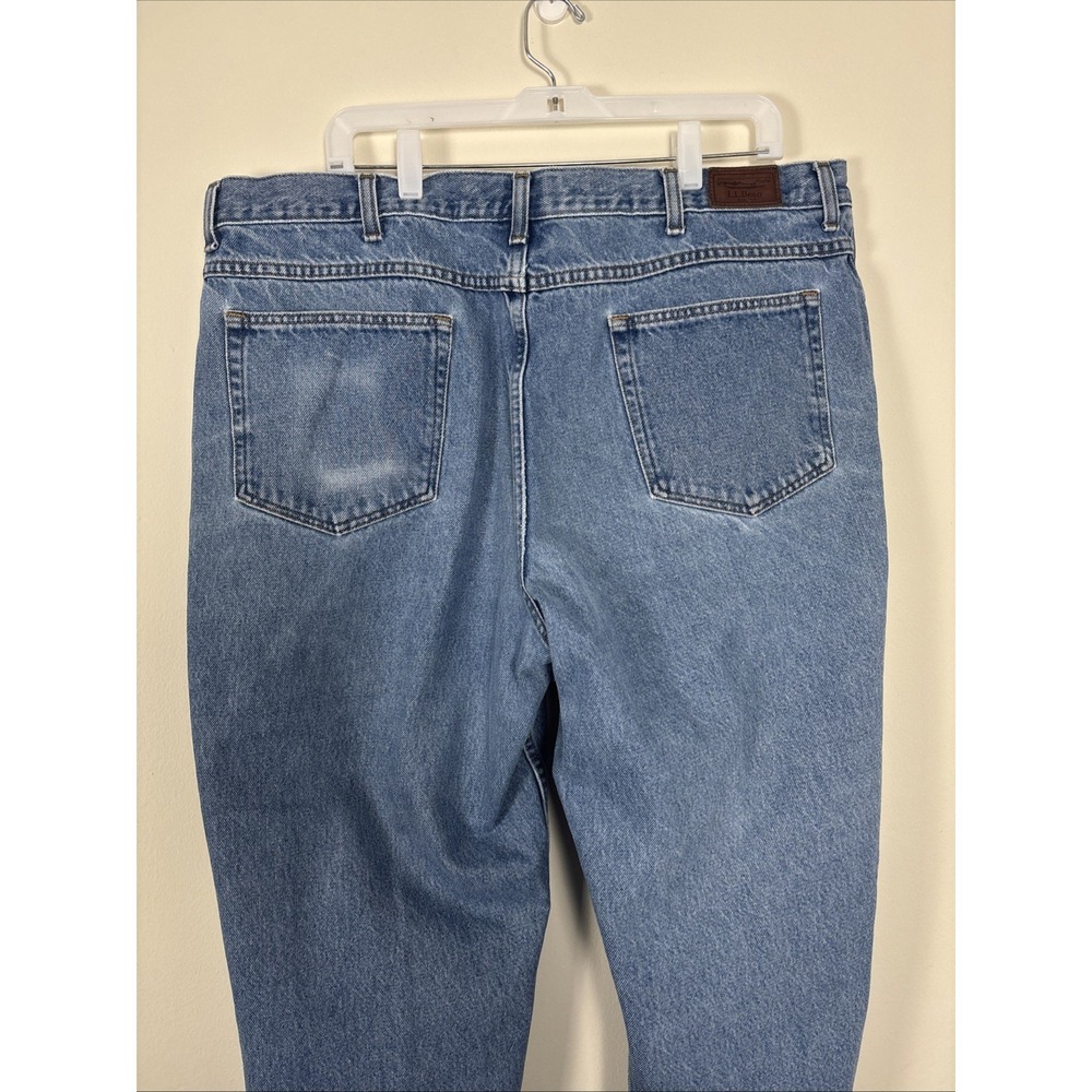 LL Bean Natural Fit Jeans Mens 42x32 Fit 40x30 Blue Denim Pants Straight Leg Vtg - Picture 6 of 13